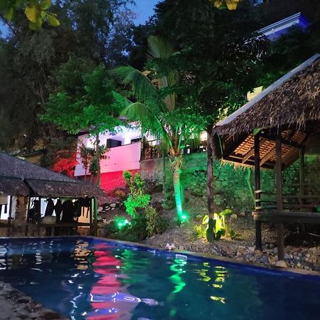 Blue Ribbon Dive Resort Mabini  Buitenkant foto