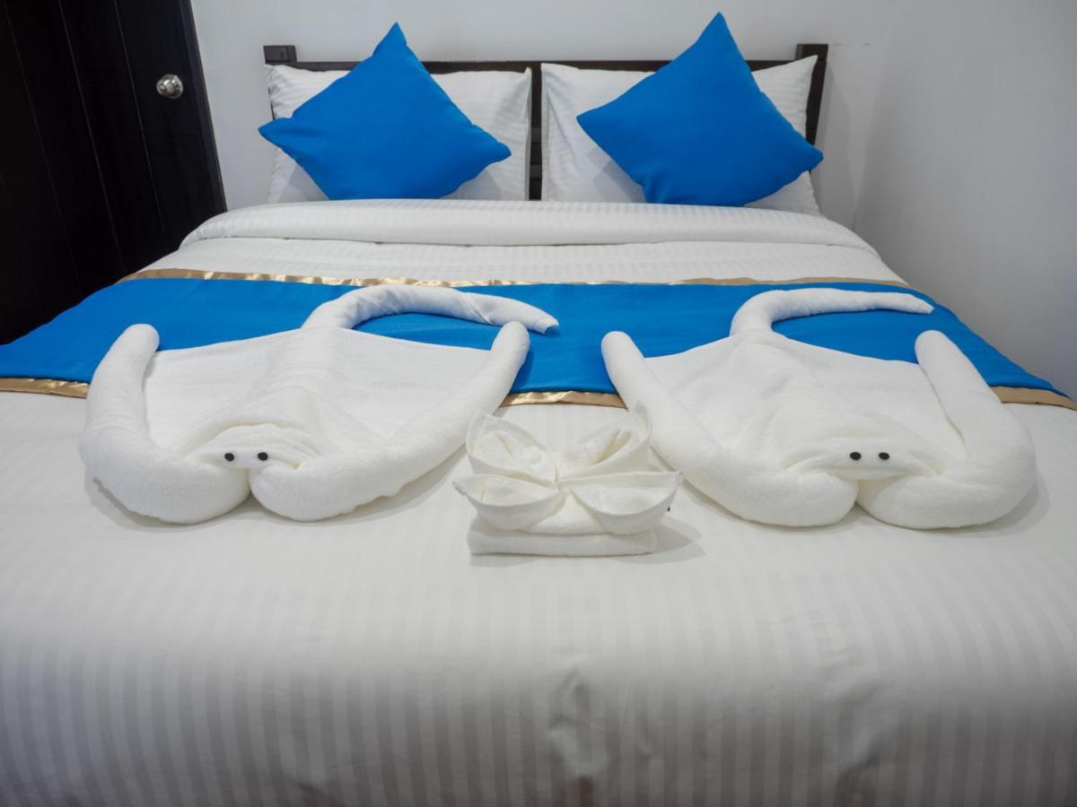 Blue Ribbon Dive Resort Mabini  Buitenkant foto